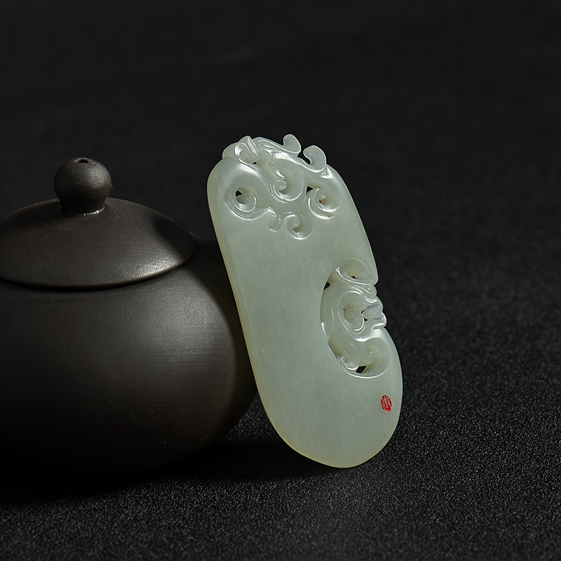 新疆和田青白玉籽料仿古龙纹吊坠-红掌柜