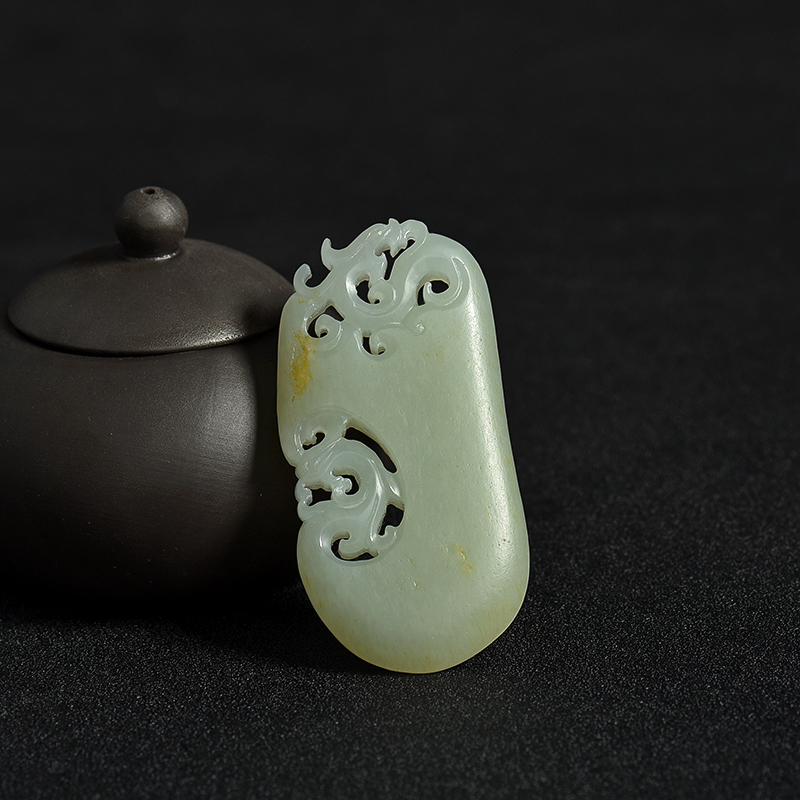 青白玉籽料仿古龙纹吊坠-红掌柜