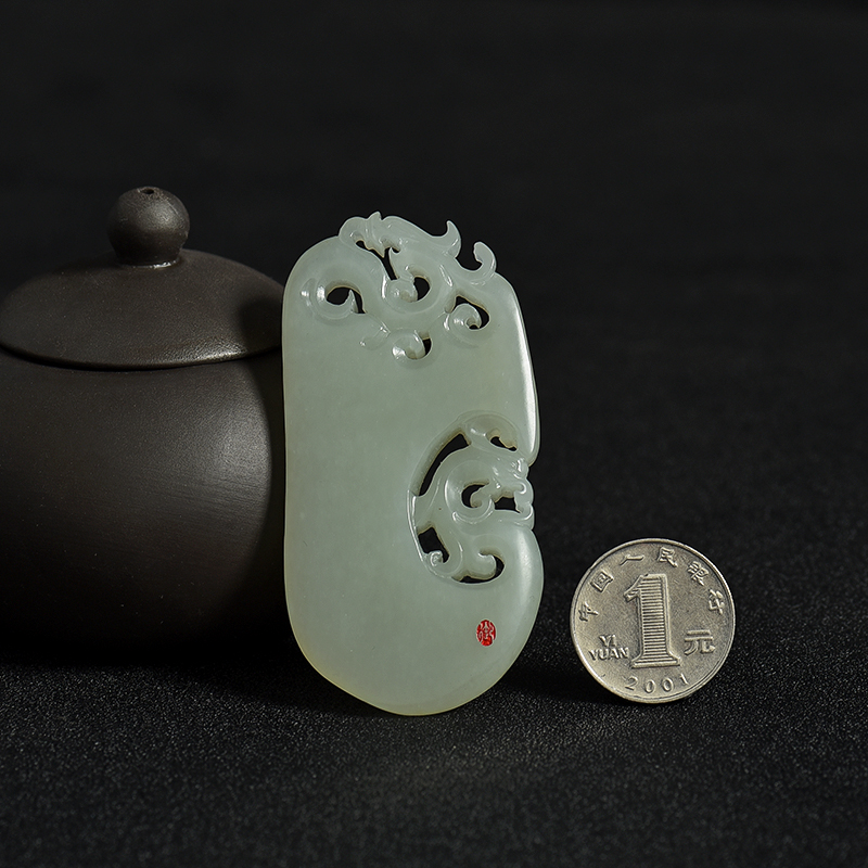 青白玉吊坠-红掌柜