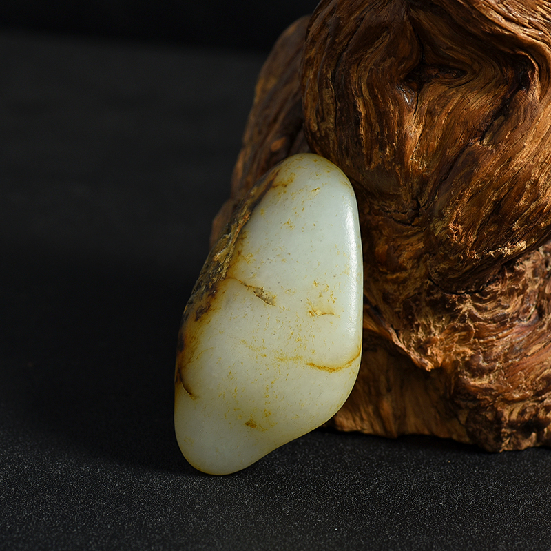 新疆籽料俏色和田玉-红掌柜