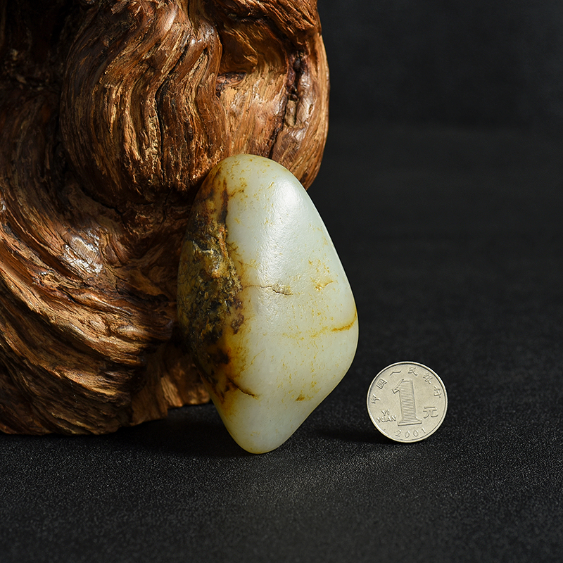 新疆籽料俏色和田玉-红掌柜