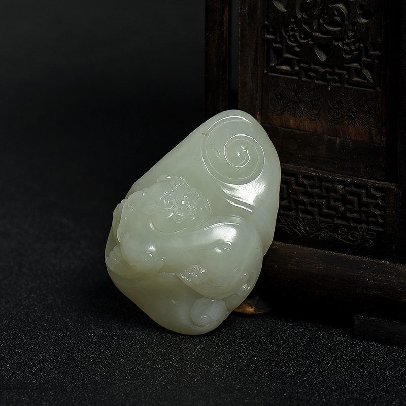 和田白玉籽料貔貅-红掌柜