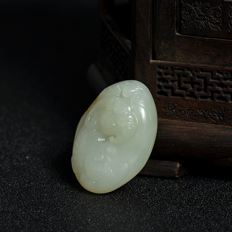 天然和田白玉籽料仿古龙吊坠-红掌柜