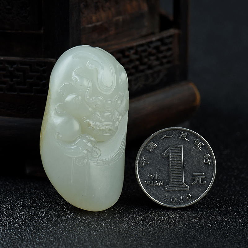 和田白玉籽料貔貅吊坠-红掌柜