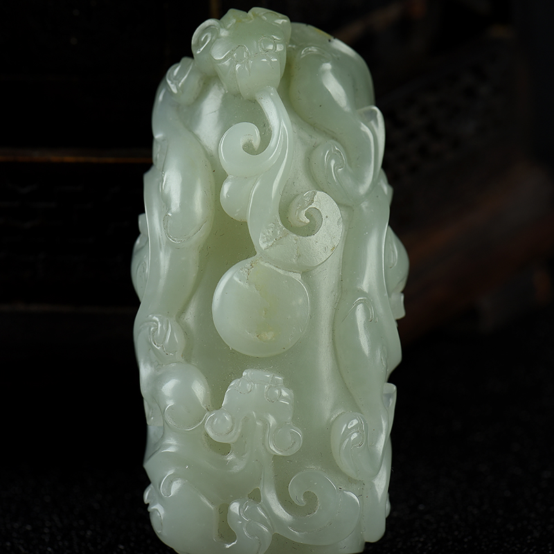 新疆和田白玉双龙戏珠吊坠-红掌柜