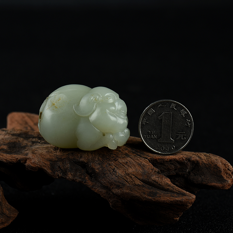新疆和田白玉籽料亥猪吊坠-红掌柜