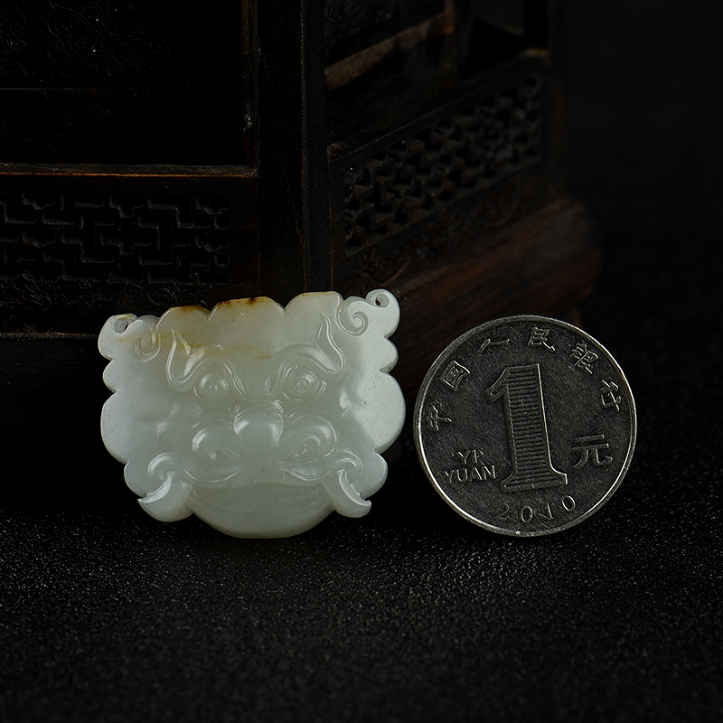 天然新疆和田白玉籽料瑞兽吊坠-红掌柜