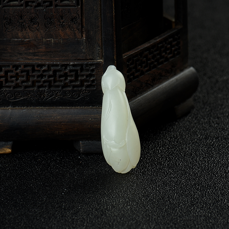 天然新疆和田白玉籽料百合吊坠-红掌柜