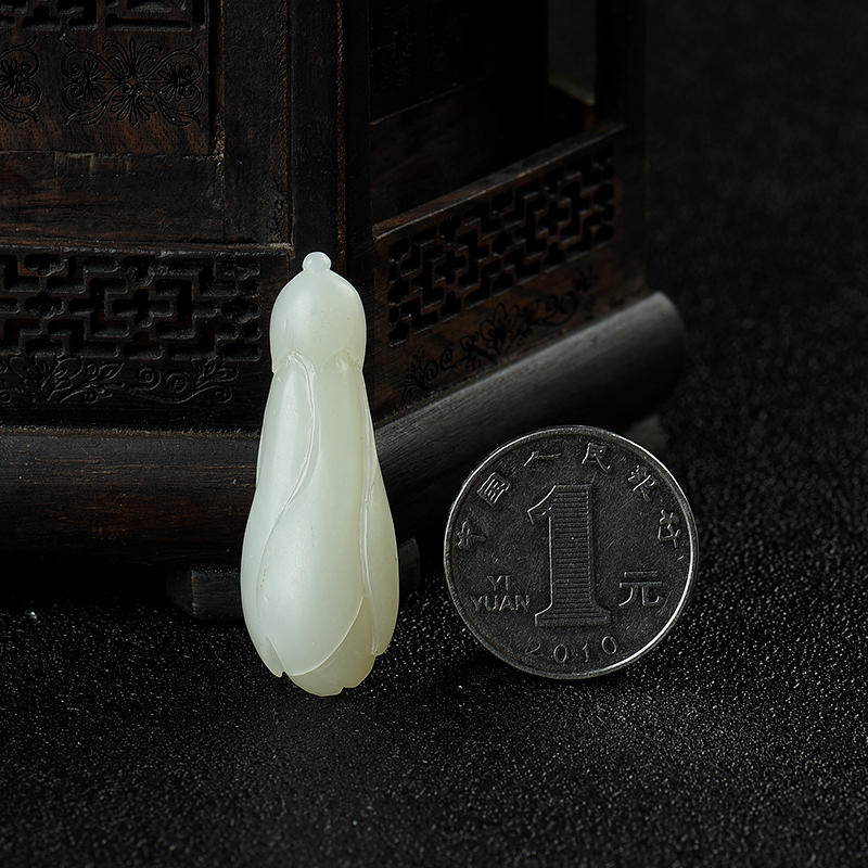 和田玉籽料吊坠-红掌柜