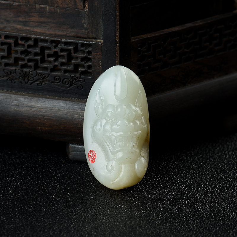 新疆和田白玉籽料瑞兽吊坠-红掌柜