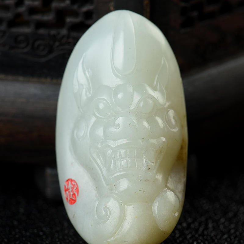 新疆和田白玉籽料瑞兽吊坠-红掌柜