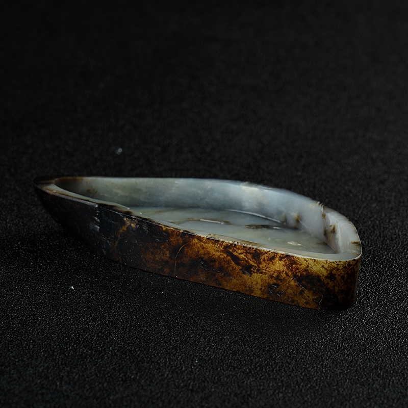 新疆和田俏色籽料摆件-红掌柜