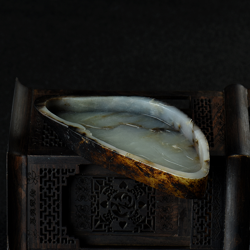 天然新疆和田俏色籽料笔洗-红掌柜