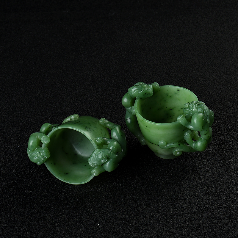 俄料碧玉山料青龙酒杯-红掌柜