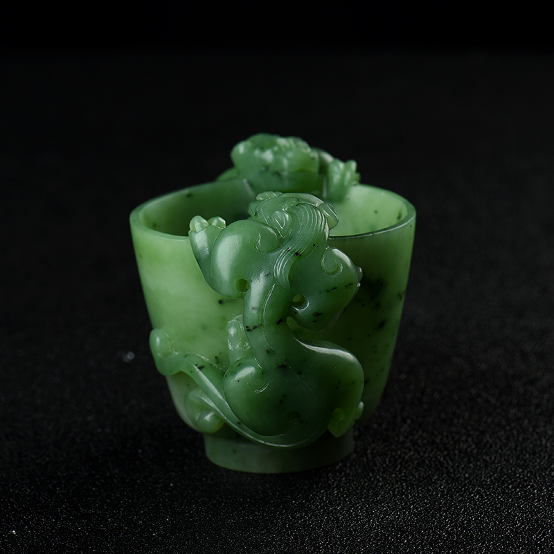 天然俄罗斯和田碧玉山料摆件-红掌柜