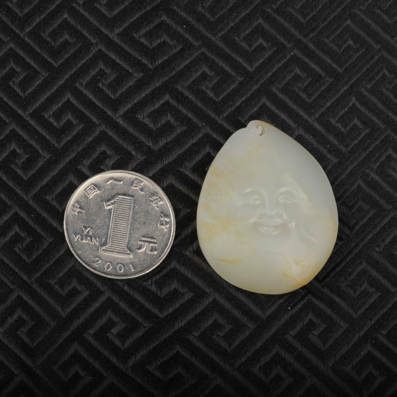 新疆和田玉长眉罗汉吊坠-红掌柜