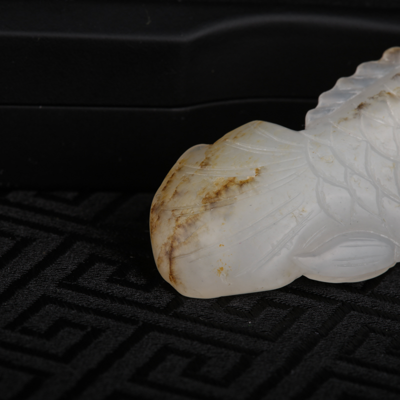 天然籽料和田白玉鱼吊坠-红掌柜