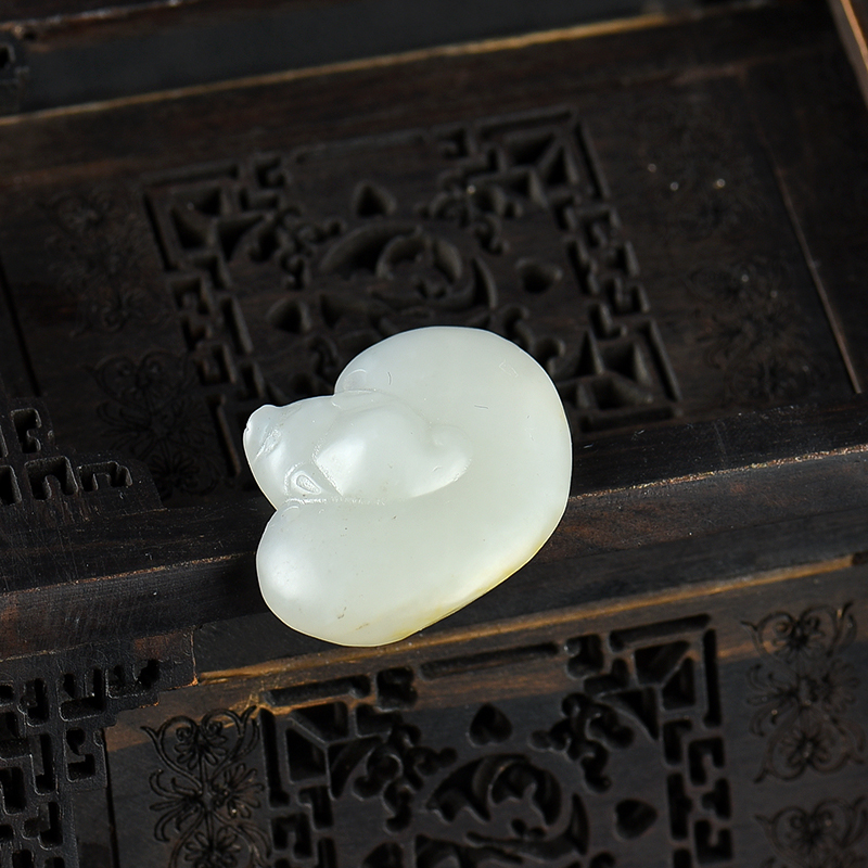 新疆天然籽料和田白玉-红掌柜