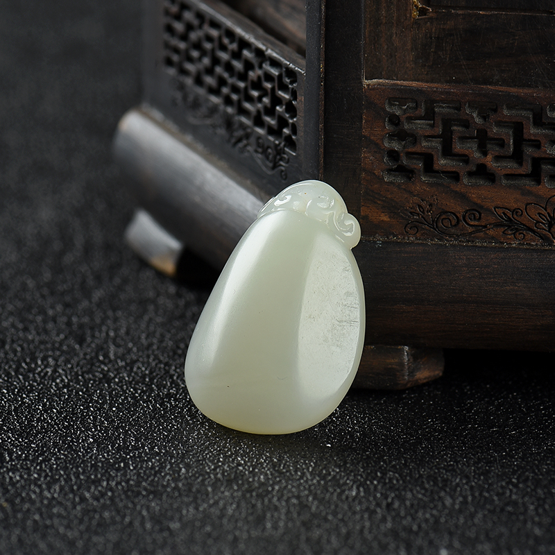 和田青白玉籽料坠-红掌柜