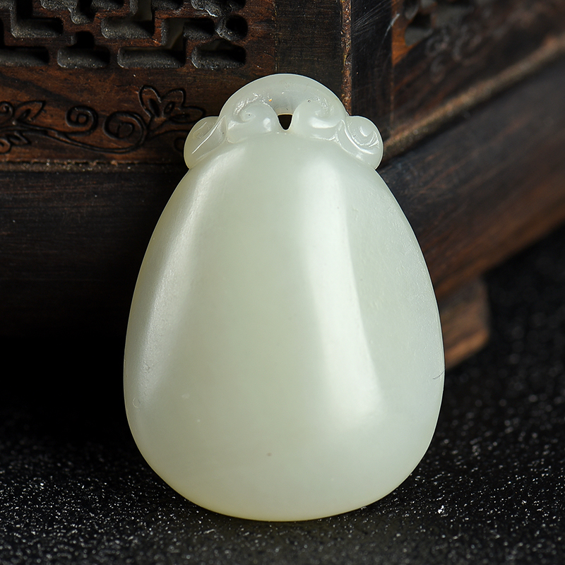 天然籽料和田青白玉吊坠-红掌柜