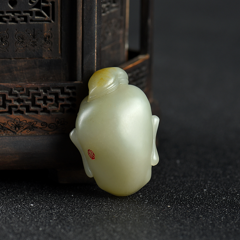 新疆天然籽料和田青白玉罗汉吊坠-红掌柜