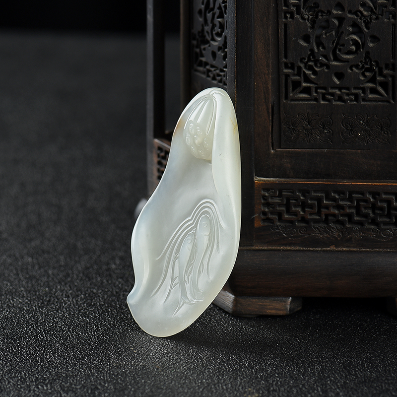 和田白玉籽料吊坠-红掌柜