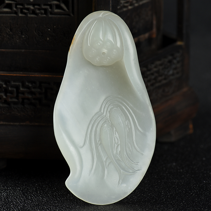 新疆天然籽料和田白玉吊坠-红掌柜