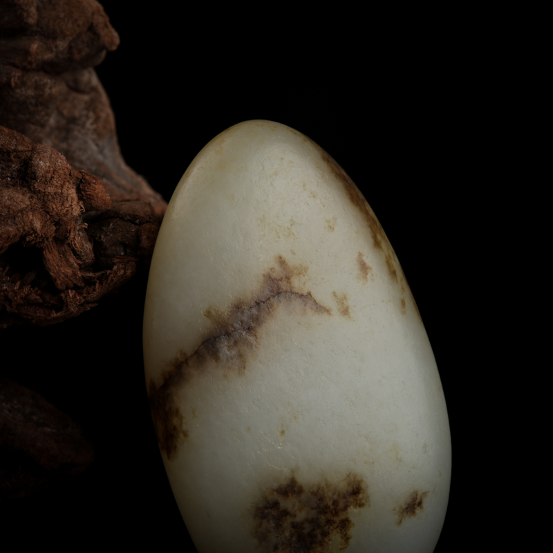 籽料俏色和田玉随形吊坠-红掌柜