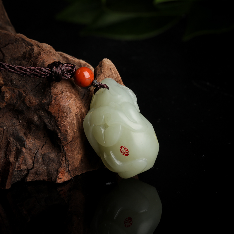 籽料和田青玉招财进宝吊坠-红掌柜