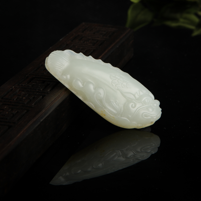 籽料和田白玉年年有余吊坠-红掌柜