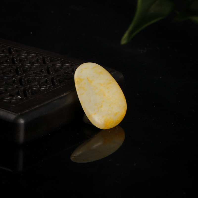 籽料俏色和田玉随形原矿-红掌柜