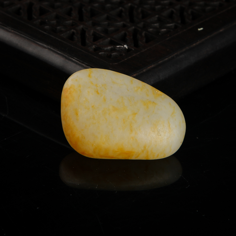 天然籽料俏色和田玉原矿-红掌柜