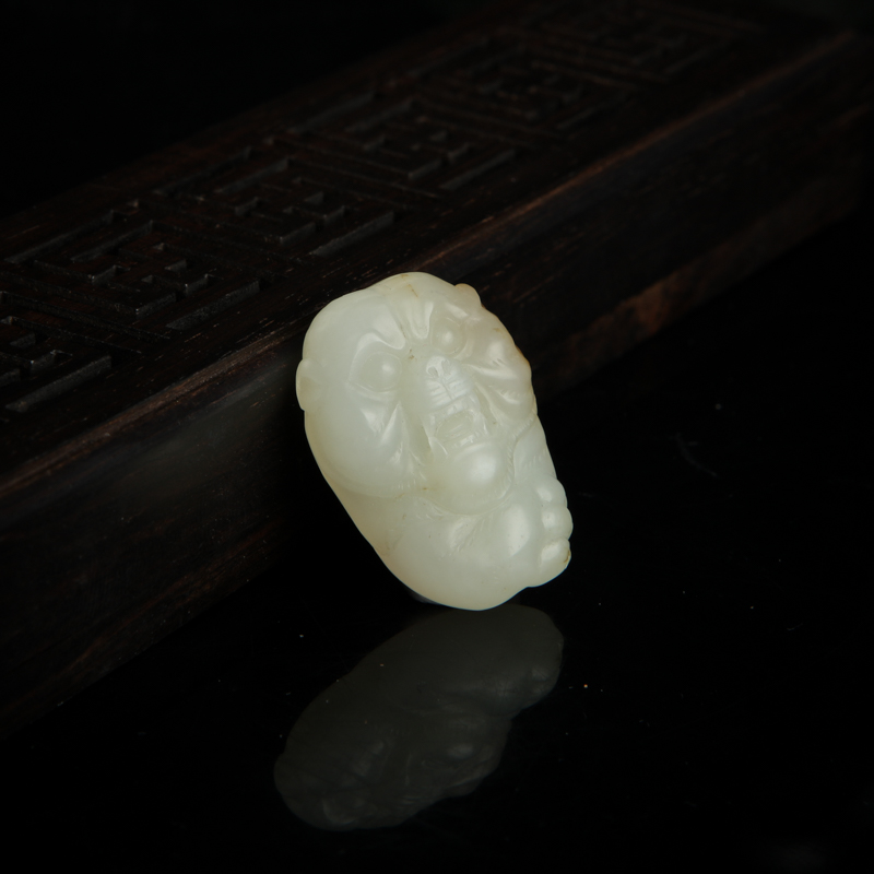 籽料和田玉瑞兽吊坠-红掌柜