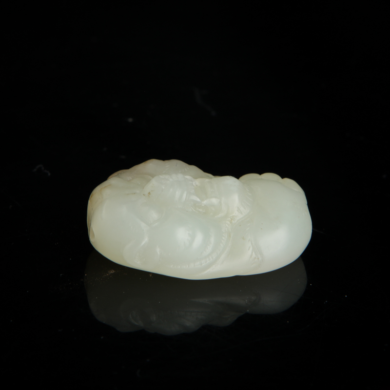 新疆天然俏色和田玉瑞兽吊坠-红掌柜