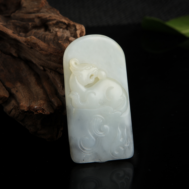 籽料和田青花玉瑞兽吊坠-红掌柜