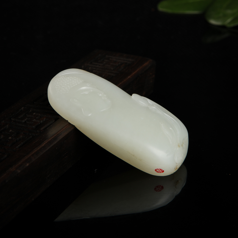 和田白玉禅悟吊坠-红掌柜