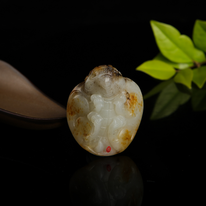 籽料俏色和田玉龙龟吊坠-红掌柜