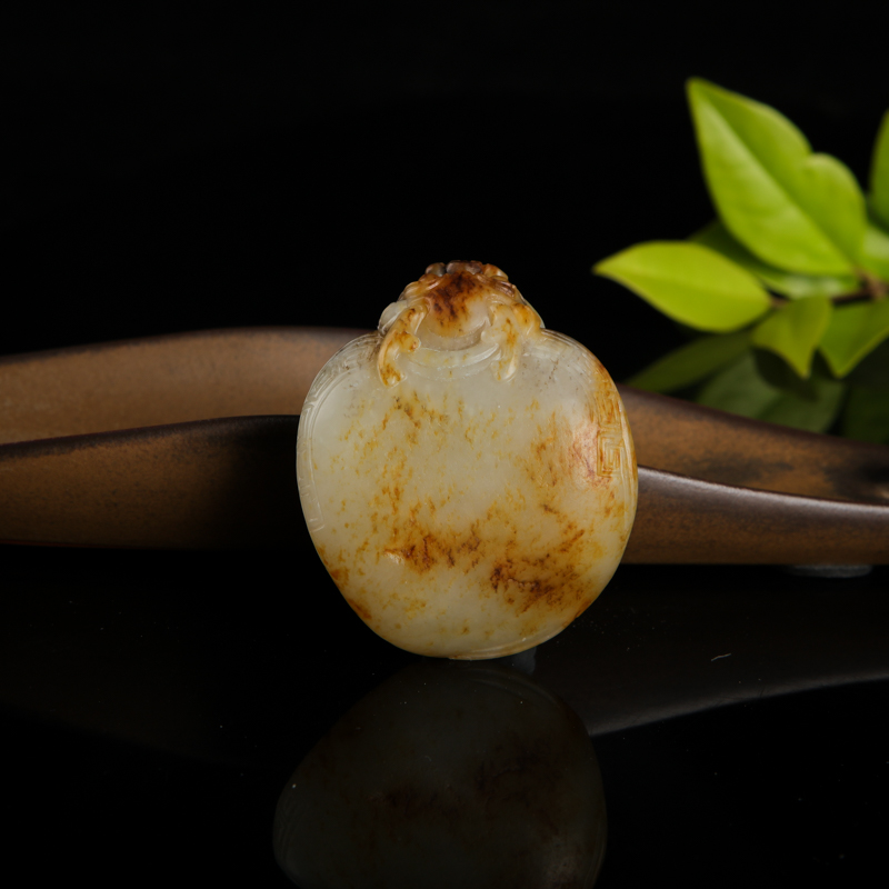 和田玉吊坠-红掌柜