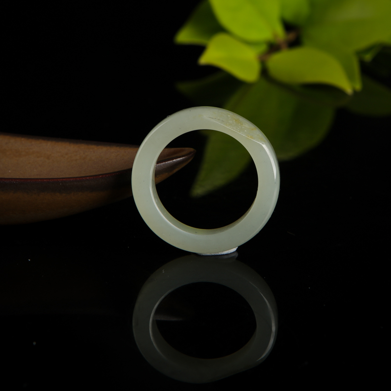 籽料和田青白玉戒指-红掌柜