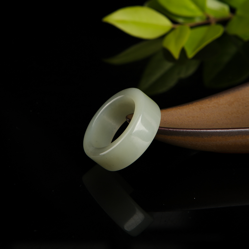 天然和田青白玉戒指-红掌柜