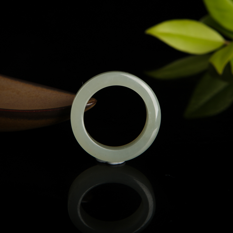 籽料和田青白玉戒指-红掌柜