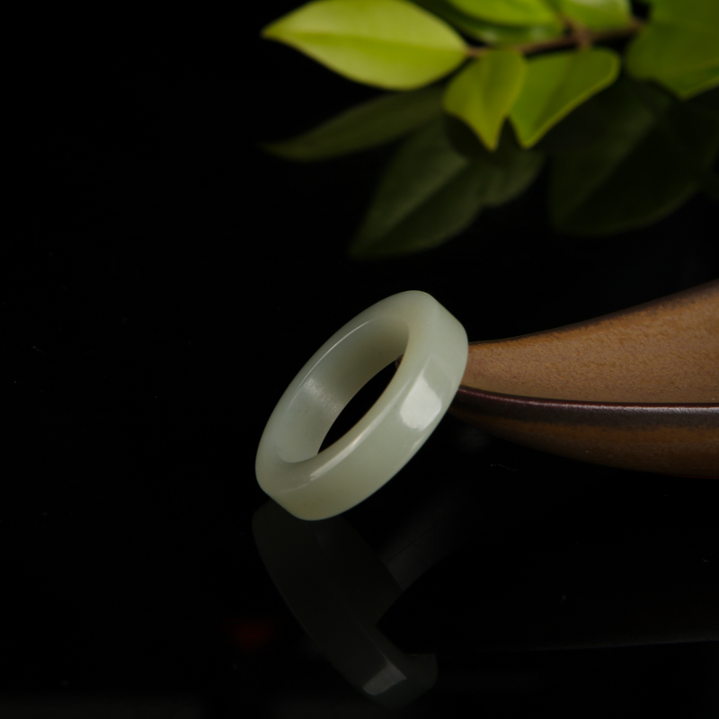 天然和田青白玉戒指-红掌柜