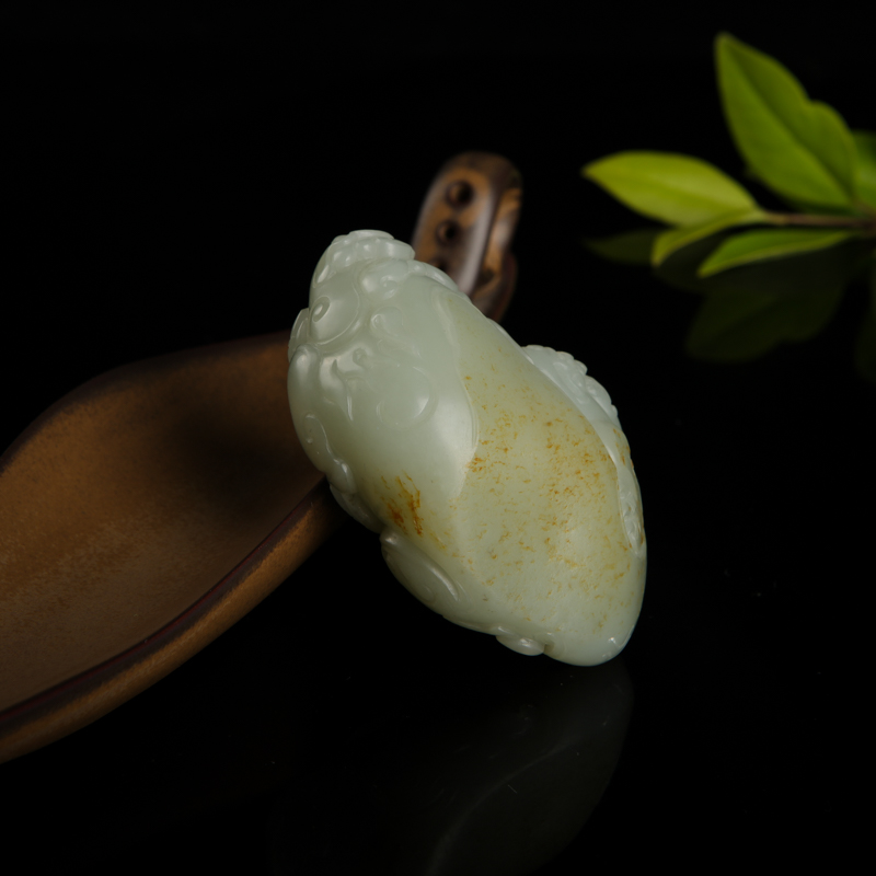 天然籽料和田青白玉貔貅吊坠-红掌柜