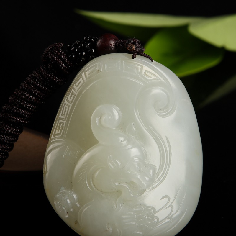 天然籽料和田白玉貔貅吊坠-红掌柜