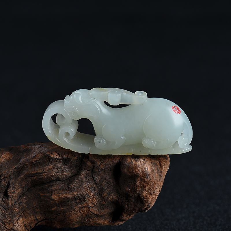 俏色和田玉貔貅吊坠-红掌柜