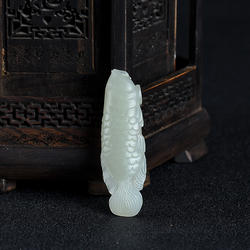 籽料和田玉年年有余吊坠-红掌柜