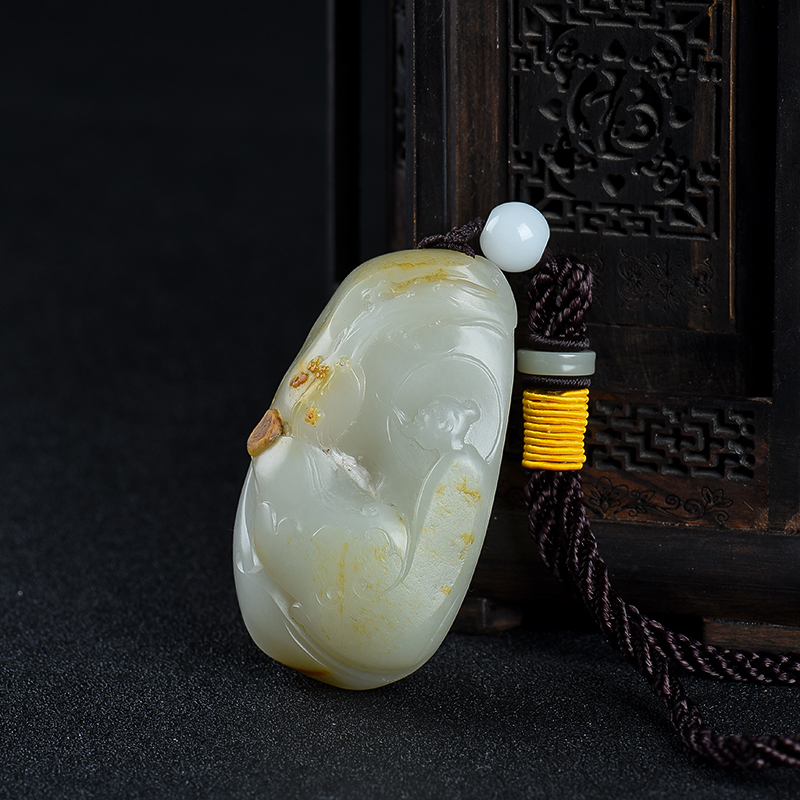 籽料和田玉梅花放翁吊坠-红掌柜