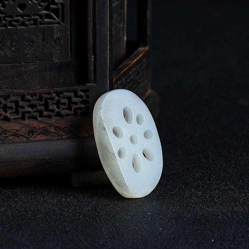 和田青花玉路路通达吊坠-红掌柜