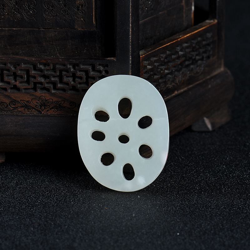 籽料和田白玉路路通达吊坠-红掌柜