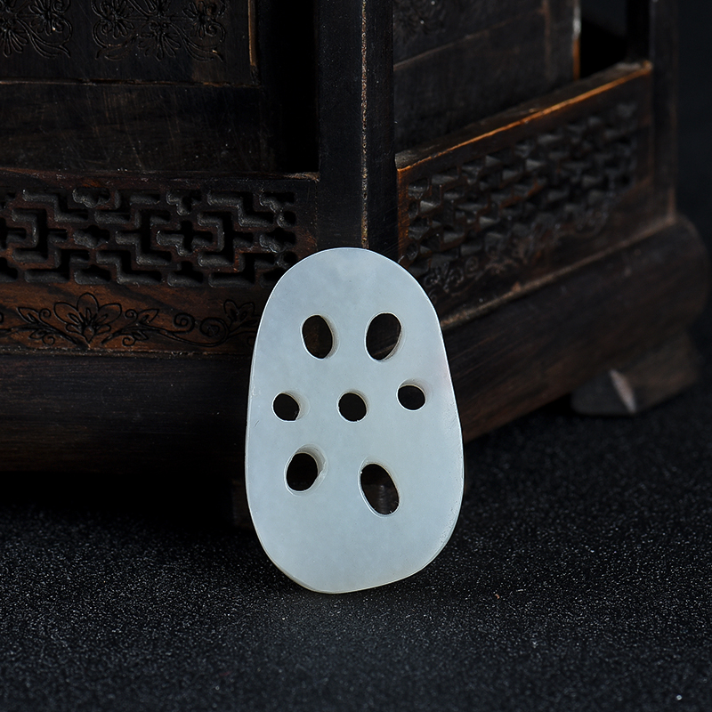 和田玉路路通达吊坠-红掌柜